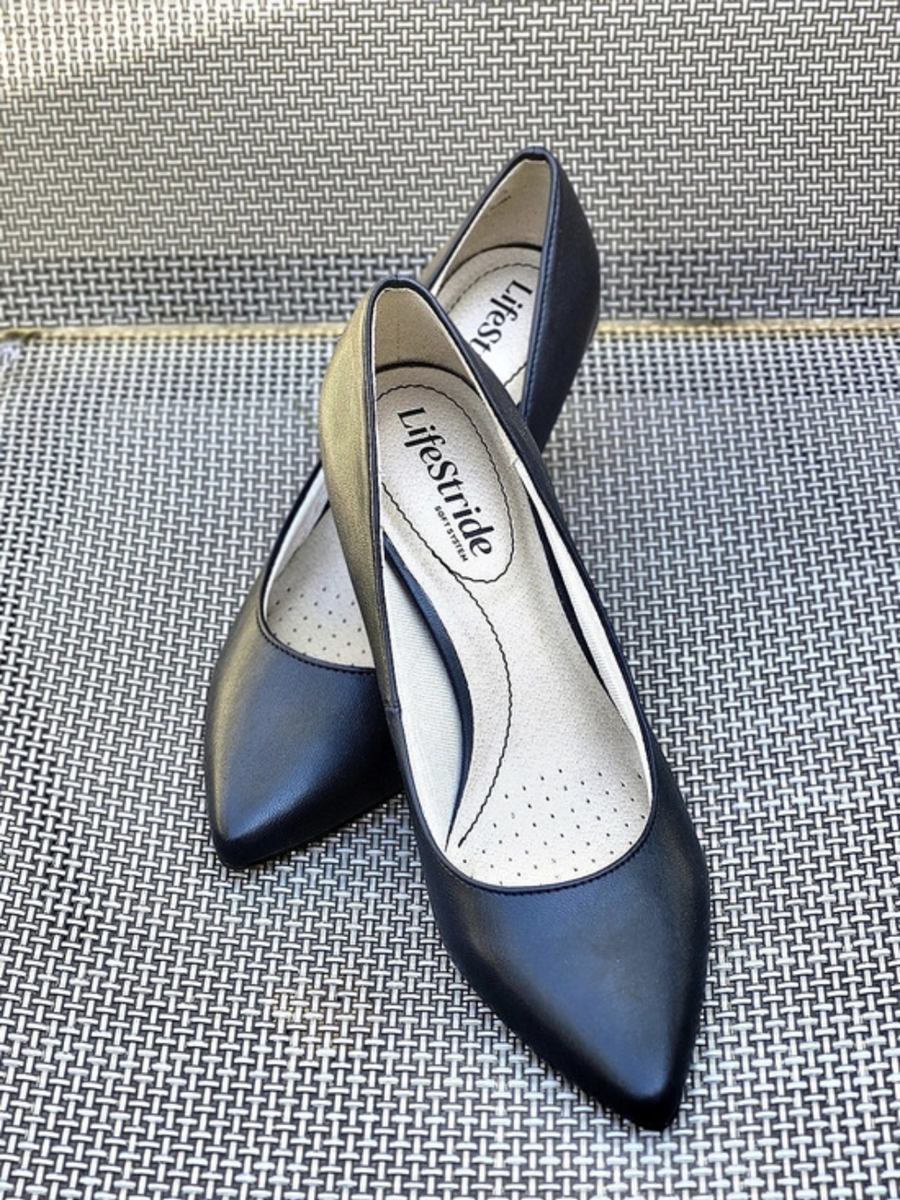 LifeStride Sevyn Navy Blue Pointed Toe Pumps Heels Size 5.5M